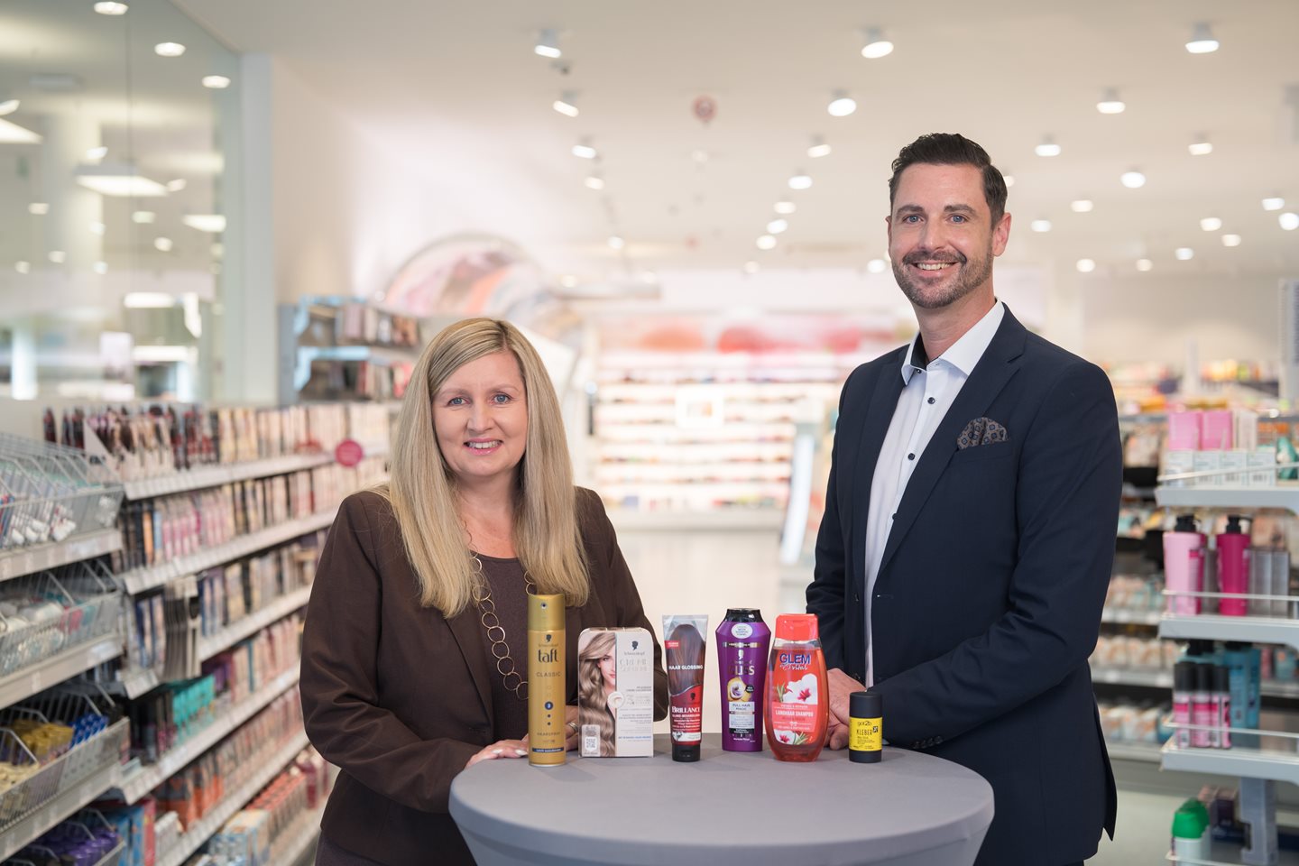 Henkel-Spendenaktion bei dm drogerie markt: Gemeinsam gegen Mobbing