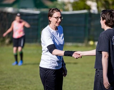 Hobby-Damenfußball in Salzburg: Wenn der Ball Frauen aus aller Welt verbindet