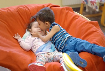 KINDERHOSPIZ NETZ: In Österreich einzigartiges Kinder-Wochenend-Hospiz entlastet die Eltern