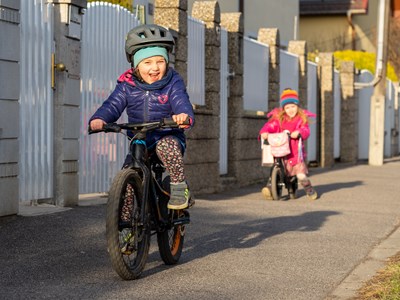 Sportgeräte für Kinder aus coronagebeutelten Familien: Tägliche Bewegung für Körper und Geist